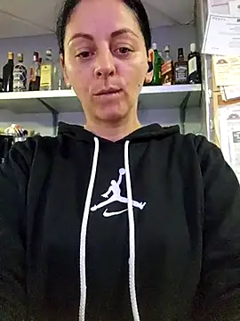 bruneta sexy23 online show from 1, 3, 2025