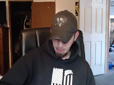 Snapshot of pensguy30 chatting on 13, 12, 2024 pensguy30 online show from 13, 12, 2024