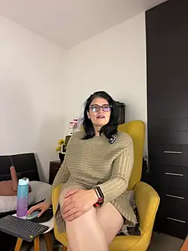 Snapshot of adriana71 chatting on 26, 5, 2026 adriana71 online show from 26, 5, 2026
