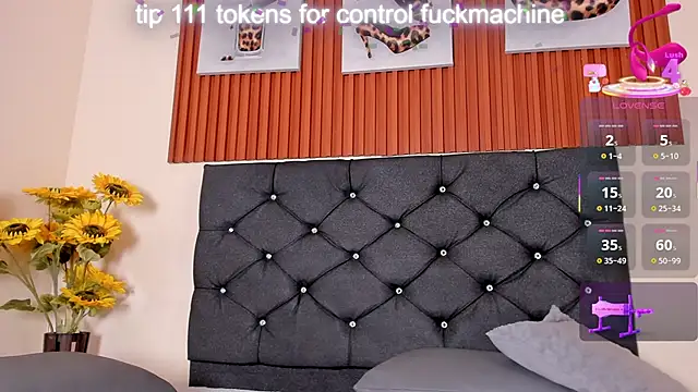 Snapshot of Cristale69 chatting on 5, 11, 2025 Cristale69 online show from 5, 11, 2025