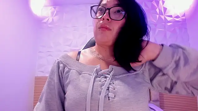 PauletteJ online show from 9, 6, 2026