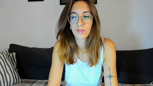 DesireMore90 online show from 5, 11, 2025