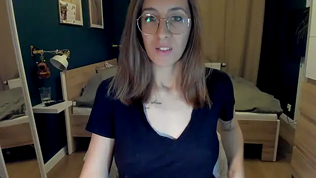 DesireMore90 online show from 28, 4, 2026