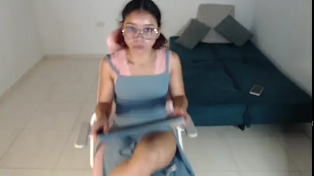 Snapshot of Putaku_San chatting on 19, 12, 2024 Putaku San online show from 19, 12, 2024