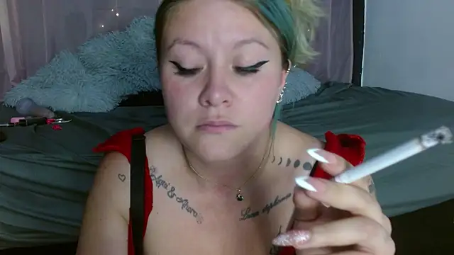 Snapshot of miley_jensen chatting on 27, 12, 2024 miley jensen online show from 27, 12, 2024