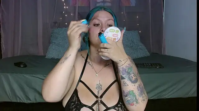 Snapshot of miley_jensen chatting on 13, 1, 2025 miley jensen online show from 13, 1, 2025