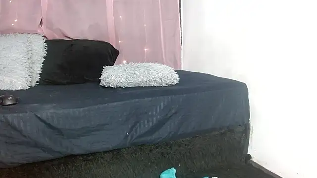 Snapshot of miley_jensen chatting on 22, 1, 2025 miley jensen online show from 22, 1, 2025