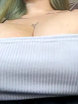 Snapshot of miley_jensen chatting on 19, 3, 2025 miley jensen online show from 19, 3, 2025