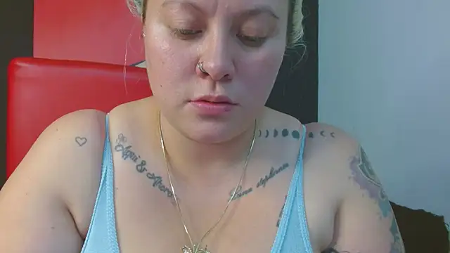 Snapshot of miley_jensen chatting on 22, 10, 2025 miley jensen online show from 22, 10, 2025