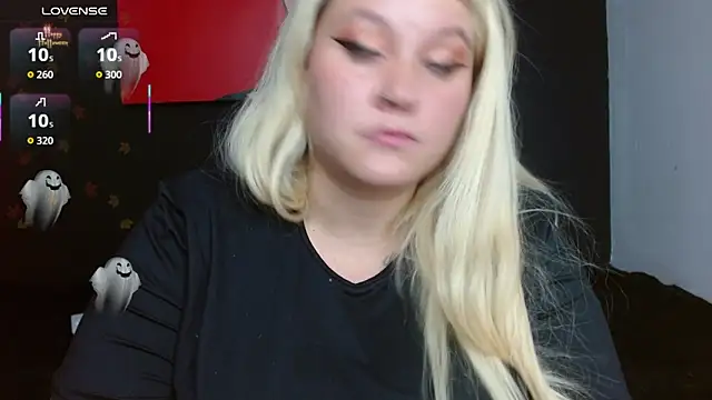 Snapshot of miley_jensen chatting on 30, 10, 2025 miley jensen online show from 30, 10, 2025