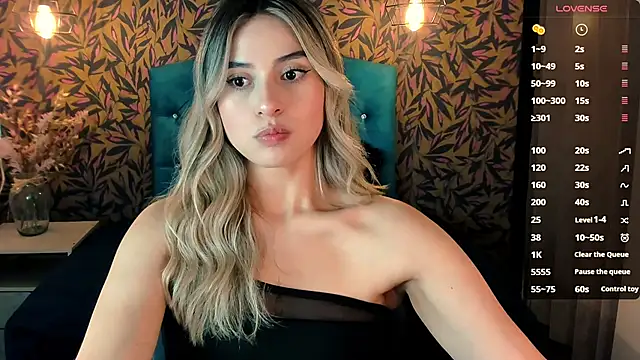 Snapshot of KiaraCarter chatting on 11, 12, 2024 KiaraCarter online show from 11, 12, 2024