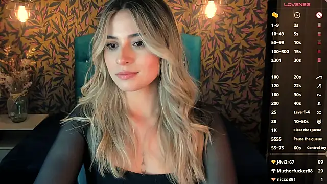 Snapshot of KiaraCarter chatting on 20, 12, 2024 KiaraCarter online show from 20, 12, 2024