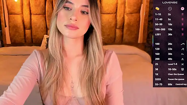 Snapshot of KiaraCarter chatting on 11, 11, 2025 KiaraCarter online show from 11, 11, 2025