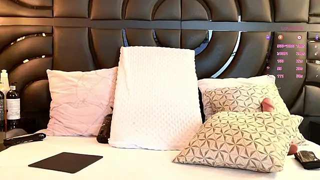 Snapshot of Iris_Ross_ chatting on 10, 3, 2026 Iris Ross online show from 10, 3, 2026