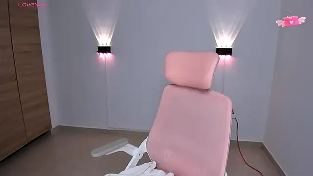 emily villamil online show from 15, 2, 2025