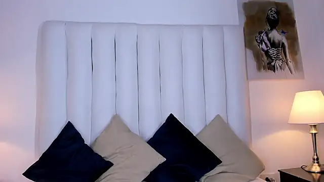 Snapshot of Violet_queen20 chatting on 16, 11, 2025 Violet queen20 online show from 16, 11, 2025