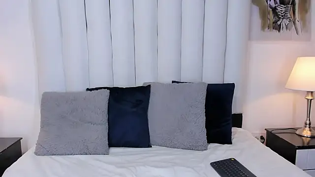 Snapshot of Violet_queen20 chatting on 15, 1, 2026 Violet queen20 online show from 15, 1, 2026