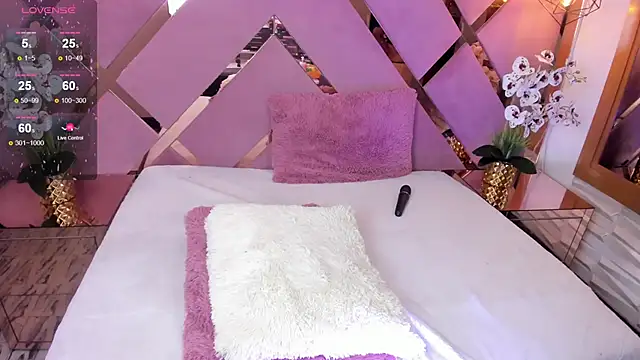 SHANONCLARK online show from 28, 2, 2025