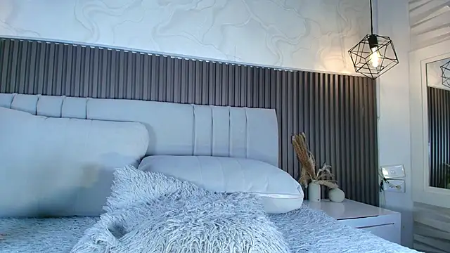 SHANONCLARK online show from 21, 4, 2026