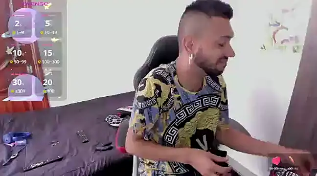 Snapshot of Aron_Baylor chatting on 18, 3, 2025 Aron Baylor online show from 18, 3, 2025