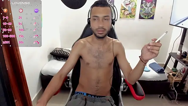 Snapshot of Aron_Baylor chatting on 13, 9, 2025 Aron Baylor online show from 13, 9, 2025