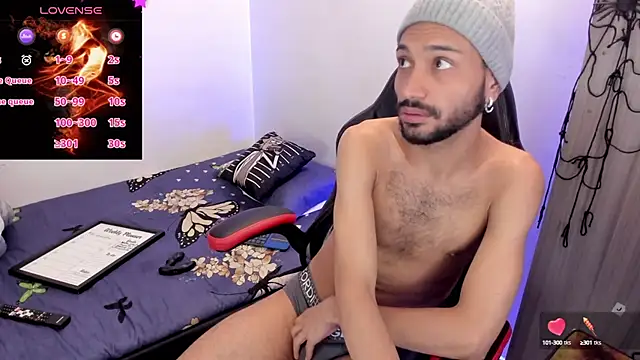 Snapshot of Aron_Baylor chatting on 21, 10, 2025 Aron Baylor online show from 21, 10, 2025