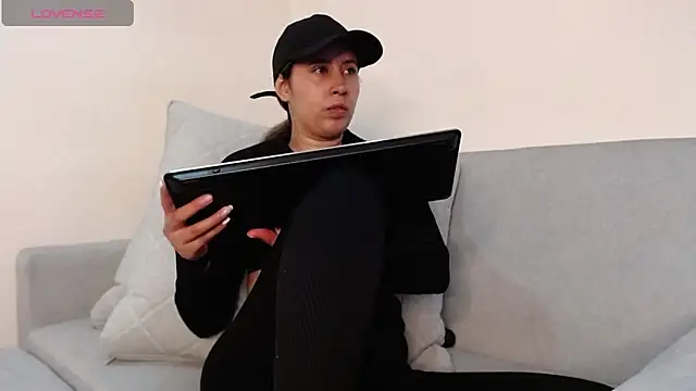 marthina thompsson online show from 29, 9, 2025