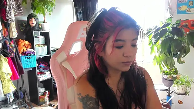 annie walker6 online show from 19, 4, 2026