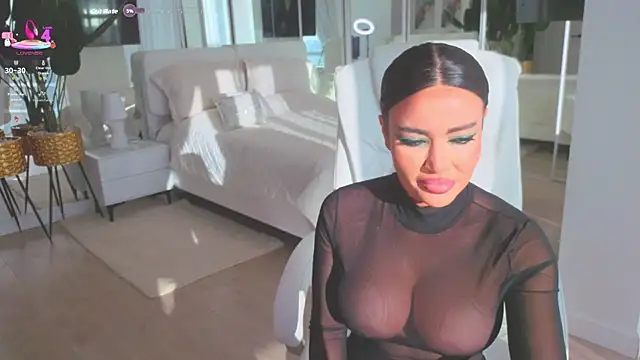 Snapshot of wowEva chatting on 16, 11, 2025 wowEva online show from 16, 11, 2025