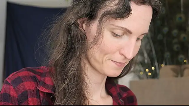 yulladao online show from 9, 9, 2025