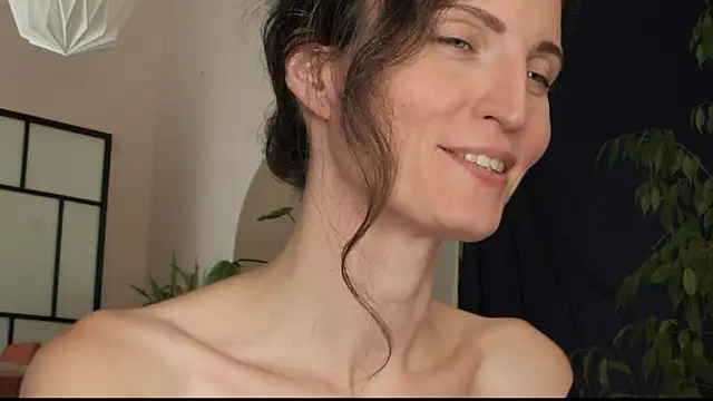 yulladao online show from 17, 9, 2025