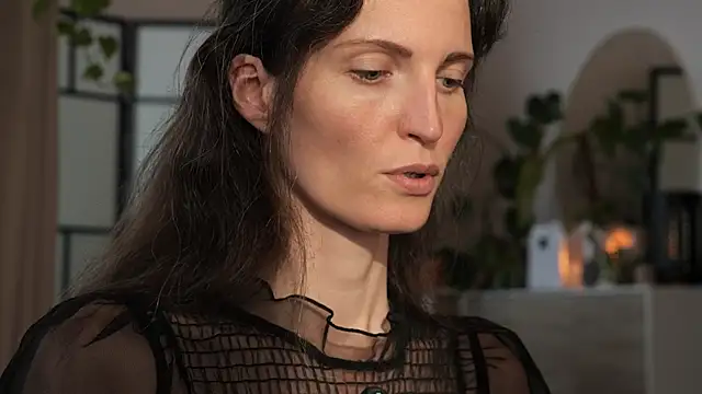 yulladao online show from 23, 10, 2025