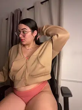 Lia flowers online show from 25, 1, 2025