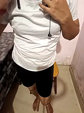 Mallu-Gayathri Arun online show from 24, 2, 2026