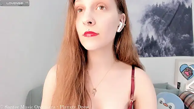 Snapshot of SolarAlice chatting on 19, 3, 2025 SolarAlice online show from 19, 3, 2025