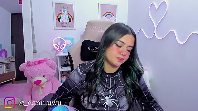 CuteDani  online show from 25, 6, 2026