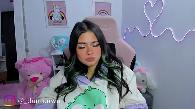 CuteDani  online show from 28, 6, 2026