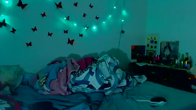 AmaraRoberts420 online show from 18, 12, 2024