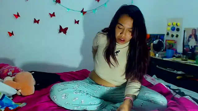 AmaraRoberts420 online show from 9, 1, 2025