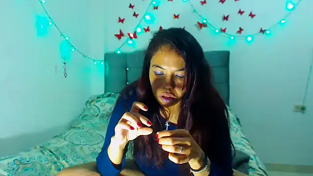 AmaraRoberts420 online show from 20, 1, 2025