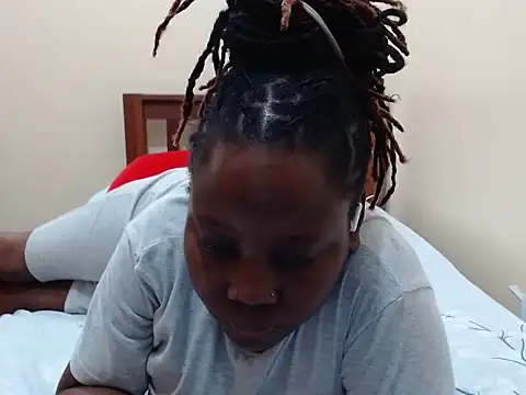 Snapshot of traper_1 chatting on 3, 11, 2025 traper 1 online show from 3, 11, 2025