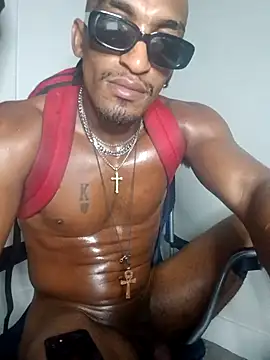 Snapshot of AndreMillz69 chatting on 3, 10, 2025 AndreMillz69 online show from 3, 10, 2025