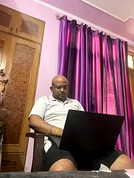 Dick 6inches online show from 13, 10, 2025