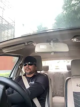 Dick 6inches online show from 22, 10, 2025