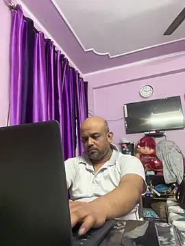 Dick 6inches online show from 4, 11, 2025