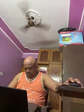 Dick 6inches online show from 14, 4, 2026