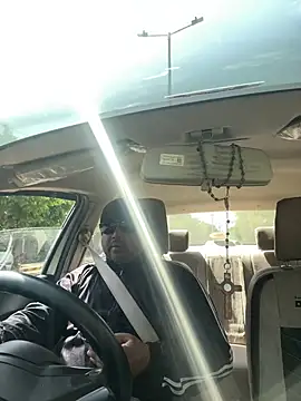 Dick 6inches online show from 22, 4, 2026