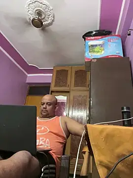 Dick 6inches online show from 25, 4, 2026