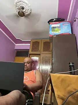 Dick 6inches online show from 25, 4, 2026