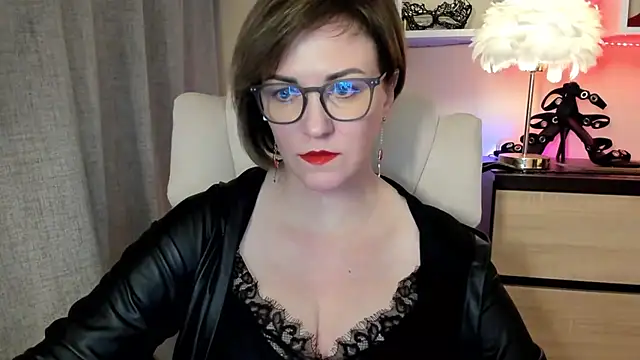 feliziaDesire online show from 18, 11, 2025